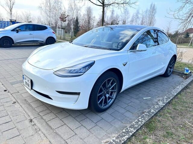 Білий Тесла Модель 3, об'ємом двигуна 0 л та пробігом 150 тис. км за 14946 $, фото 1 на Automoto.ua