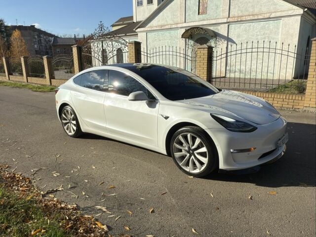 Белый Тесла Модель 3, объемом двигателя 0 л и пробегом 114 тыс. км за 16000 $, фото 2 на Automoto.ua
