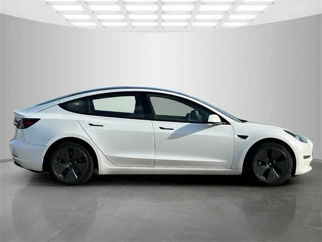 Білий Тесла Модель 3, об'ємом двигуна 0 л та пробігом 82 тис. км за 9999 $, фото 2 на Automoto.ua