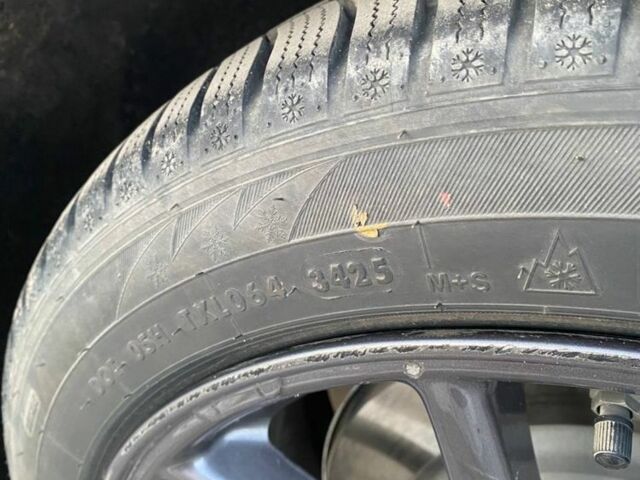 Белый Тесла Модель 3, объемом двигателя 0 л и пробегом 101 тыс. км за 19400 $, фото 16 на Automoto.ua