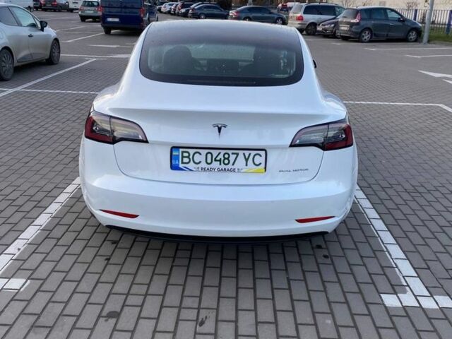 Белый Тесла Модель 3, объемом двигателя 0 л и пробегом 101 тыс. км за 19400 $, фото 3 на Automoto.ua