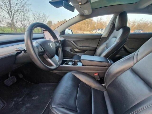Білий Тесла Модель 3, об'ємом двигуна 0 л та пробігом 98 тис. км за 17000 $, фото 9 на Automoto.ua