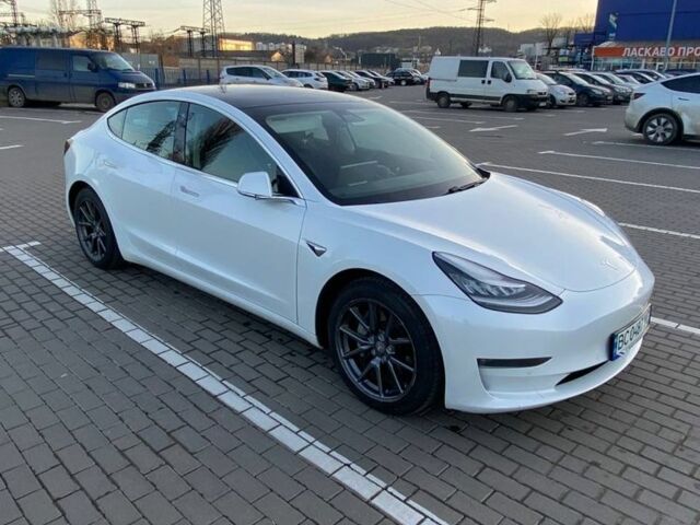 Белый Тесла Модель 3, объемом двигателя 0 л и пробегом 101 тыс. км за 19400 $, фото 4 на Automoto.ua