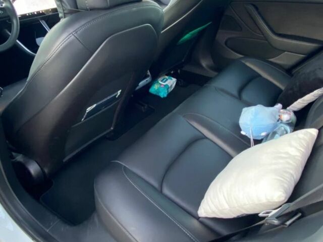 Белый Тесла Модель 3, объемом двигателя 0 л и пробегом 101 тыс. км за 19400 $, фото 11 на Automoto.ua