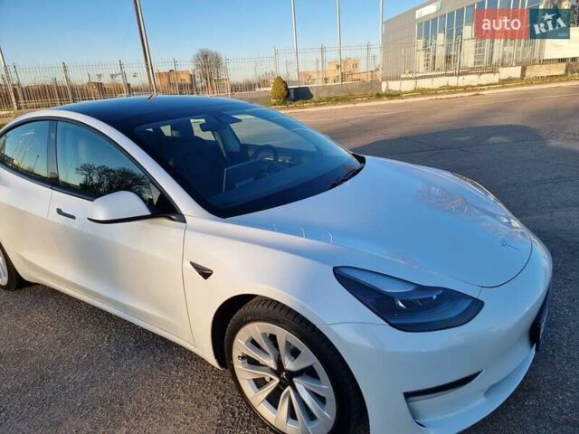 Білий Тесла Модель 3, об'ємом двигуна 0 л та пробігом 5 тис. км за 31999 $, фото 7 на Automoto.ua