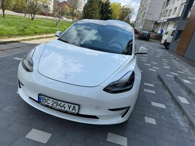 Белый Тесла Модель 3, объемом двигателя 0 л и пробегом 100 тыс. км за 19800 $, фото 5 на Automoto.ua