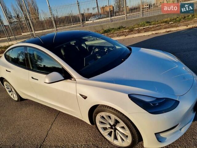 Білий Тесла Модель 3, об'ємом двигуна 0 л та пробігом 5 тис. км за 31999 $, фото 5 на Automoto.ua