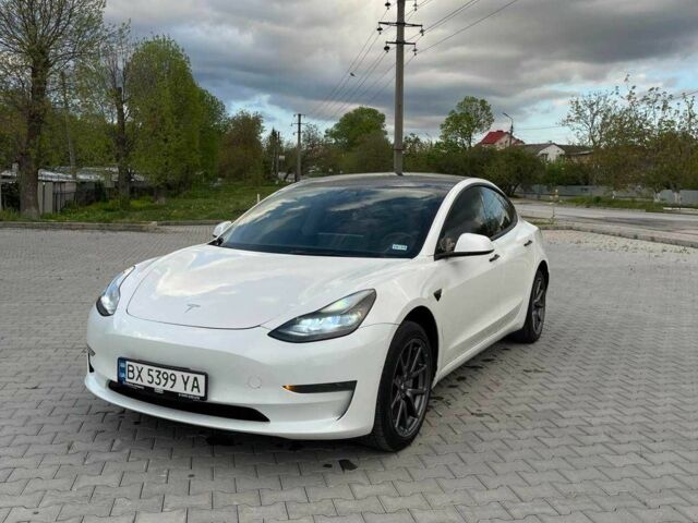 Белый Тесла Модель 3, объемом двигателя 0 л и пробегом 260 тыс. км за 13508 $, фото 2 на Automoto.ua