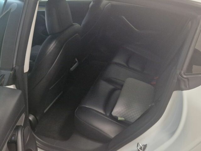 Білий Тесла Модель 3, об'ємом двигуна 0 л та пробігом 68 тис. км за 10000 $, фото 3 на Automoto.ua