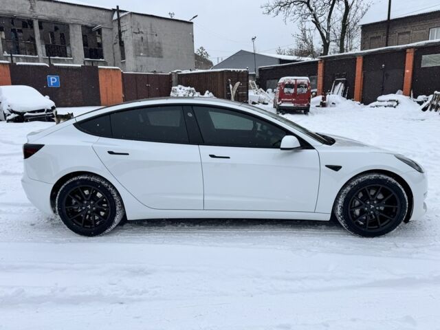 Белый Тесла Модель 3, объемом двигателя 0 л и пробегом 34 тыс. км за 20500 $, фото 3 на Automoto.ua