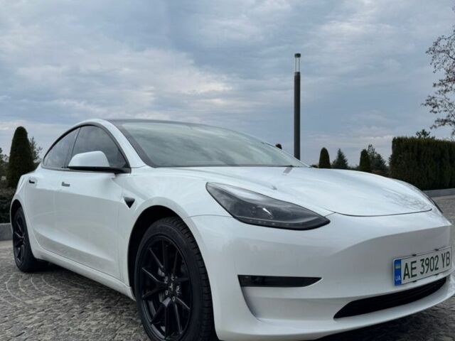 Белый Тесла Модель 3, объемом двигателя 0 л и пробегом 35 тыс. км за 21000 $, фото 11 на Automoto.ua