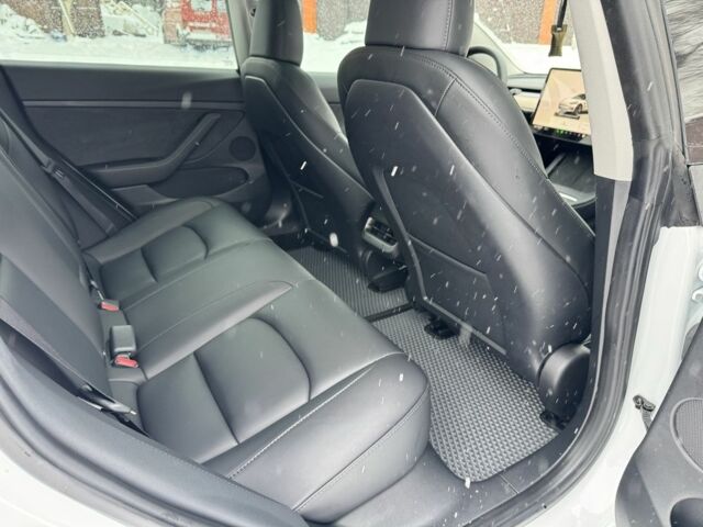 Белый Тесла Модель 3, объемом двигателя 0 л и пробегом 35 тыс. км за 21000 $, фото 23 на Automoto.ua