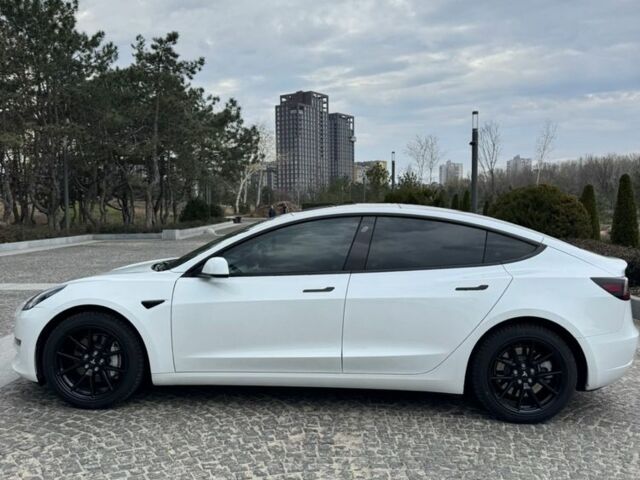 Белый Тесла Модель 3, объемом двигателя 0 л и пробегом 35 тыс. км за 21000 $, фото 5 на Automoto.ua