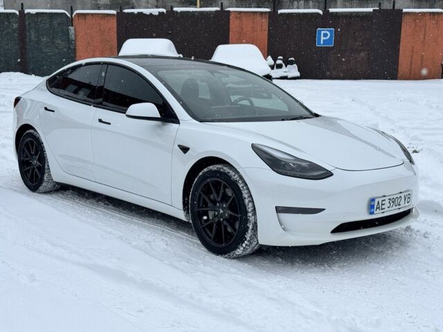 Белый Тесла Модель 3, объемом двигателя 0 л и пробегом 34 тыс. км за 20500 $, фото 2 на Automoto.ua