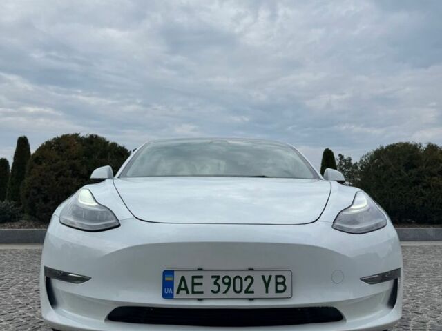 Белый Тесла Модель 3, объемом двигателя 0 л и пробегом 35 тыс. км за 21000 $, фото 7 на Automoto.ua