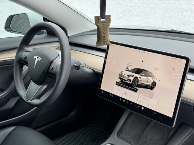 Белый Тесла Модель 3, объемом двигателя 0 л и пробегом 34 тыс. км за 20500 $, фото 20 на Automoto.ua