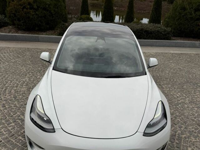 Белый Тесла Модель 3, объемом двигателя 0 л и пробегом 35 тыс. км за 21000 $, фото 8 на Automoto.ua