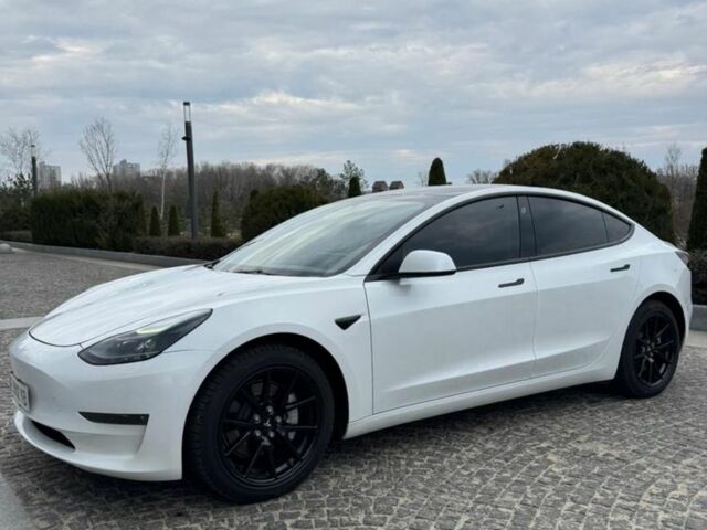 Белый Тесла Модель 3, объемом двигателя 0 л и пробегом 35 тыс. км за 21000 $, фото 13 на Automoto.ua