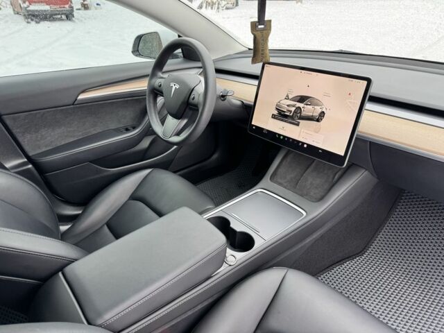 Белый Тесла Модель 3, объемом двигателя 0 л и пробегом 35 тыс. км за 21000 $, фото 22 на Automoto.ua