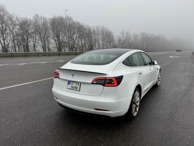 Белый Тесла Модель 3, объемом двигателя 0 л и пробегом 101 тыс. км за 18999 $, фото 3 на Automoto.ua