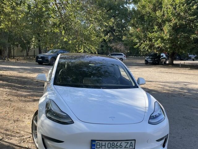 Белый Тесла Модель 3, объемом двигателя 0 л и пробегом 135 тыс. км за 17500 $, фото 6 на Automoto.ua