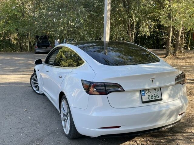 Белый Тесла Модель 3, объемом двигателя 0 л и пробегом 135 тыс. км за 17500 $, фото 2 на Automoto.ua