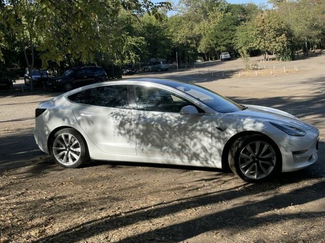 Белый Тесла Модель 3, объемом двигателя 0 л и пробегом 135 тыс. км за 17500 $, фото 4 на Automoto.ua