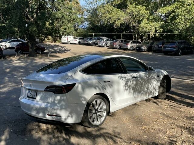 Белый Тесла Модель 3, объемом двигателя 0 л и пробегом 135 тыс. км за 17500 $, фото 3 на Automoto.ua