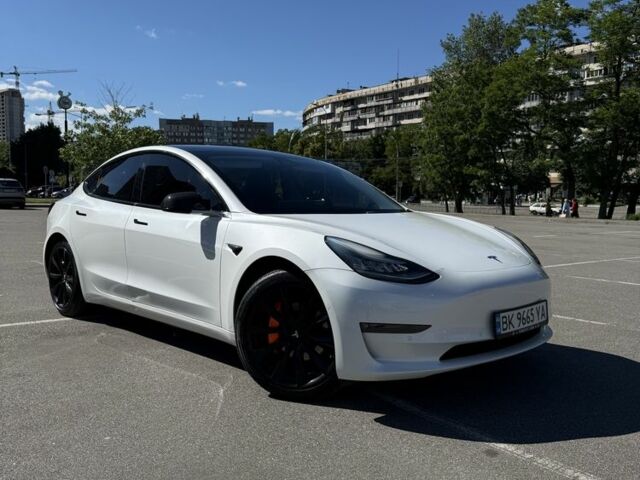 Білий Тесла Модель 3, об'ємом двигуна 0 л та пробігом 82 тис. км за 16400 $, фото 2 на Automoto.ua