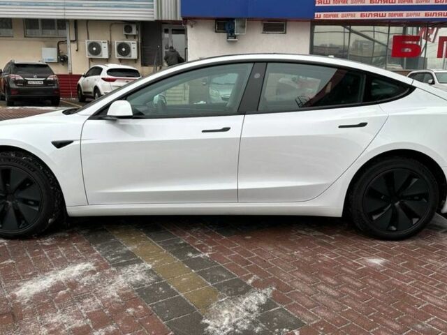 Белый Тесла Модель 3, объемом двигателя 0 л и пробегом 65 тыс. км за 15990 $, фото 2 на Automoto.ua