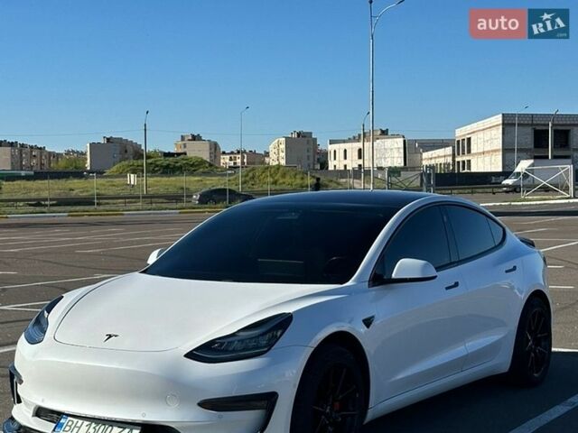 Белый Тесла Модель 3, объемом двигателя 0 л и пробегом 89 тыс. км за 19500 $, фото 2 на Automoto.ua