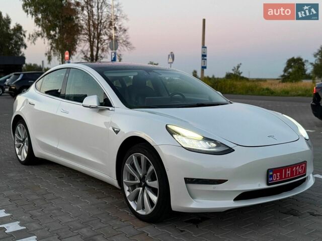 Белый Тесла Модель 3, объемом двигателя 0 л и пробегом 255 тыс. км за 13400 $, фото 80 на Automoto.ua