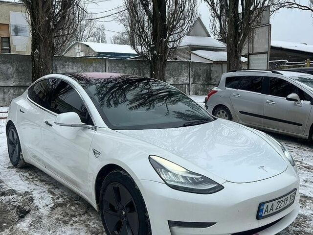 Белый Тесла Модель 3, объемом двигателя 0 л и пробегом 181 тыс. км за 17000 $, фото 13 на Automoto.ua