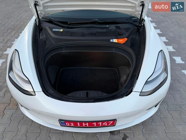 Белый Тесла Модель 3, объемом двигателя 0 л и пробегом 255 тыс. км за 13400 $, фото 34 на Automoto.ua