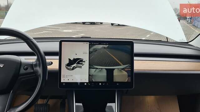 Белый Тесла Модель 3, объемом двигателя 0 л и пробегом 247 тыс. км за 13950 $, фото 22 на Automoto.ua