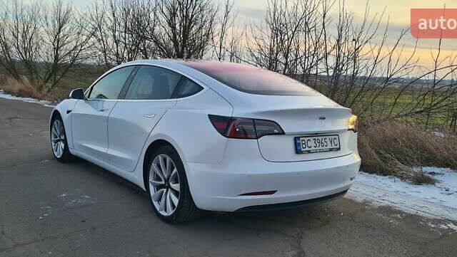 Белый Тесла Модель 3, объемом двигателя 0 л и пробегом 190 тыс. км за 13450 $, фото 8 на Automoto.ua