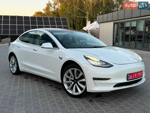 Белый Тесла Модель 3, объемом двигателя 0 л и пробегом 255 тыс. км за 13400 $, фото 82 на Automoto.ua