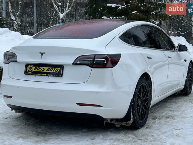 Білий Тесла Модель 3, об'ємом двигуна 0 л та пробігом 165 тис. км за 16500 $, фото 5 на Automoto.ua