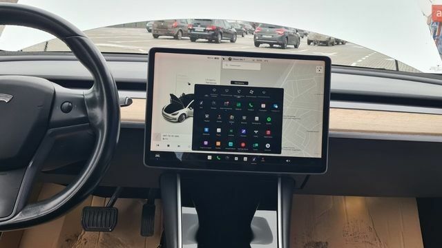 Белый Тесла Модель 3, объемом двигателя 0 л и пробегом 220 тыс. км за 13750 $, фото 2 на Automoto.ua