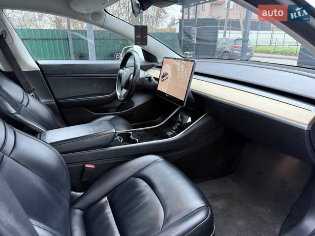 Білий Тесла Модель 3, об'ємом двигуна 0 л та пробігом 247 тис. км за 13999 $, фото 11 на Automoto.ua