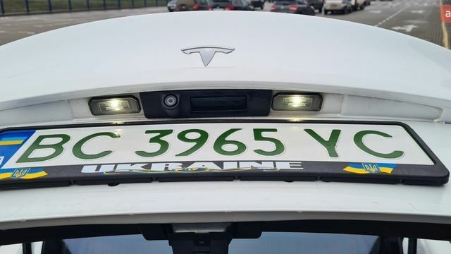 Белый Тесла Модель 3, объемом двигателя 0 л и пробегом 220 тыс. км за 13750 $, фото 5 на Automoto.ua