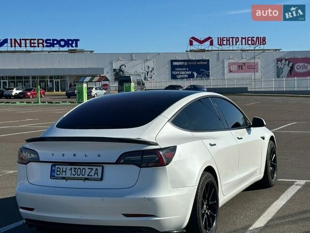 Белый Тесла Модель 3, объемом двигателя 0 л и пробегом 89 тыс. км за 19500 $, фото 3 на Automoto.ua