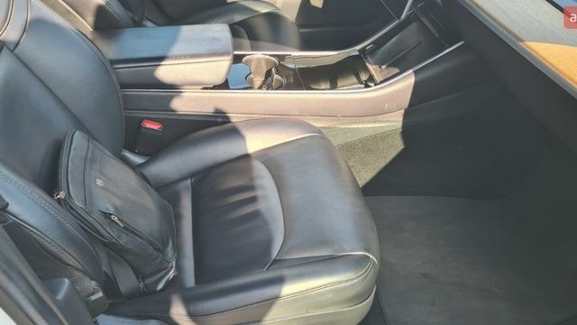 Белый Тесла Модель 3, объемом двигателя 0 л и пробегом 220 тыс. км за 13750 $, фото 22 на Automoto.ua