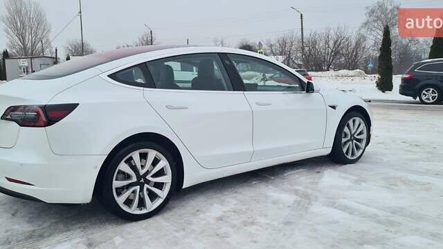 Белый Тесла Модель 3, объемом двигателя 0 л и пробегом 190 тыс. км за 13450 $, фото 18 на Automoto.ua