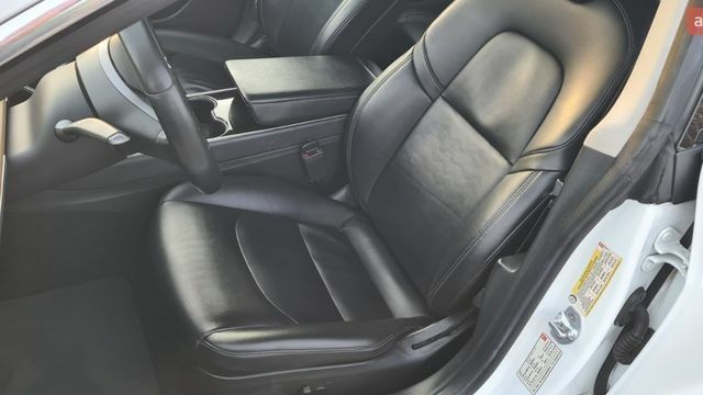 Белый Тесла Модель 3, объемом двигателя 0 л и пробегом 220 тыс. км за 13750 $, фото 8 на Automoto.ua