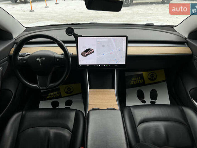 Білий Тесла Модель 3, об'ємом двигуна 0 л та пробігом 165 тис. км за 16500 $, фото 8 на Automoto.ua