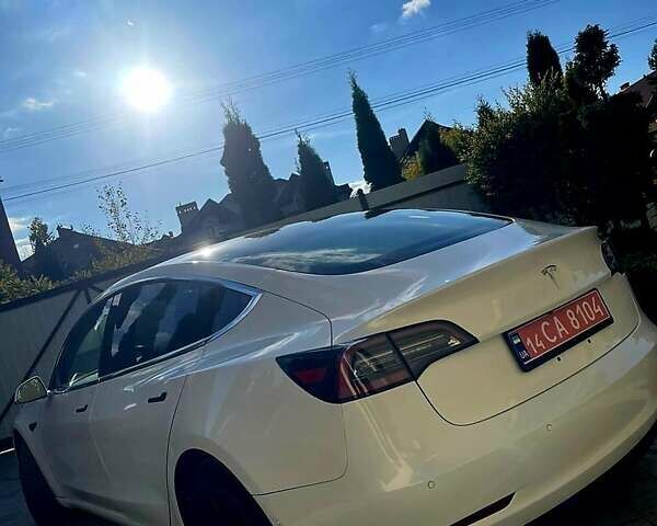 Тесла Модель 3 2017 в Львове на Automoto.ua Белый Тесла Модель 3, объемом двигателя 0 л и пробегом 199 тыс. км за 15999 $, фото 11 на Automoto.ua