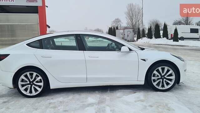 Белый Тесла Модель 3, объемом двигателя 0 л и пробегом 190 тыс. км за 13450 $, фото 13 на Automoto.ua
