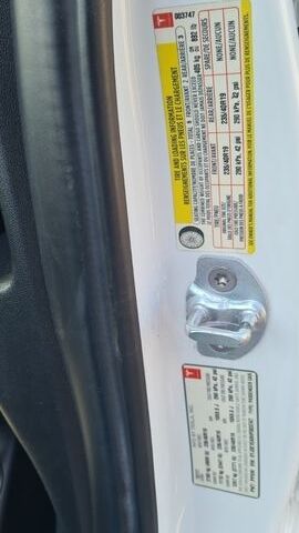 Белый Тесла Модель 3, объемом двигателя 0 л и пробегом 220 тыс. км за 13750 $, фото 18 на Automoto.ua