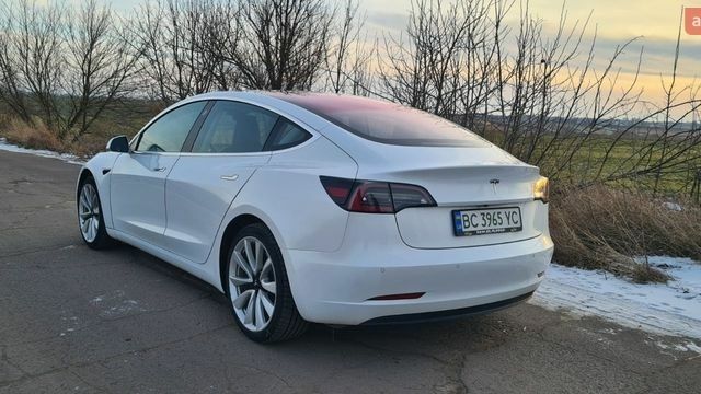 Белый Тесла Модель 3, объемом двигателя 0 л и пробегом 220 тыс. км за 13750 $, фото 12 на Automoto.ua